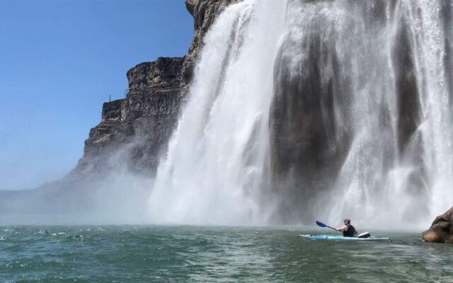 Chris kayaking at Shoshone Falls Chris kayaking at Shoshone Falls